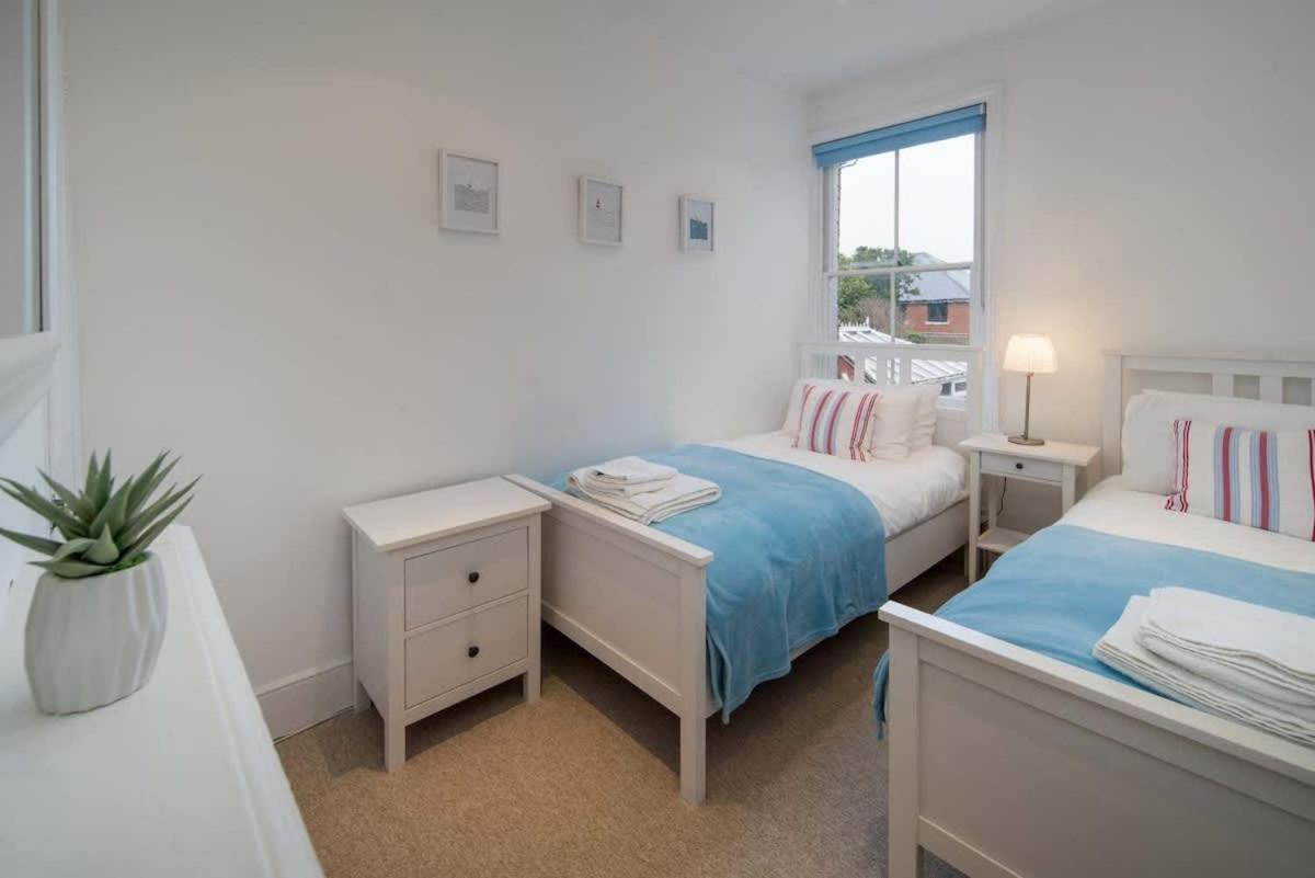 Firefly House Villa Cowes  Bagian luar foto